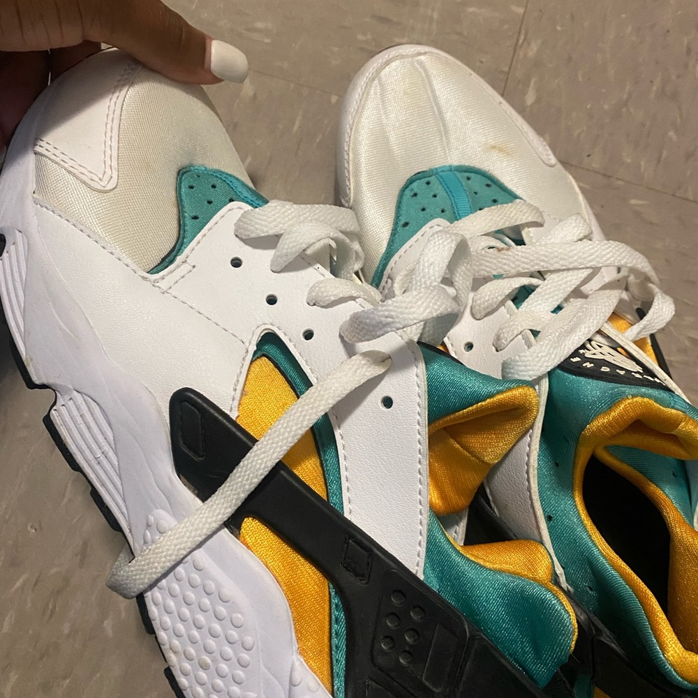 Lightly worn huaraches.